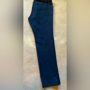Men’s Lululemon ABC classic warpstreme fabric navy blue pants 32x32